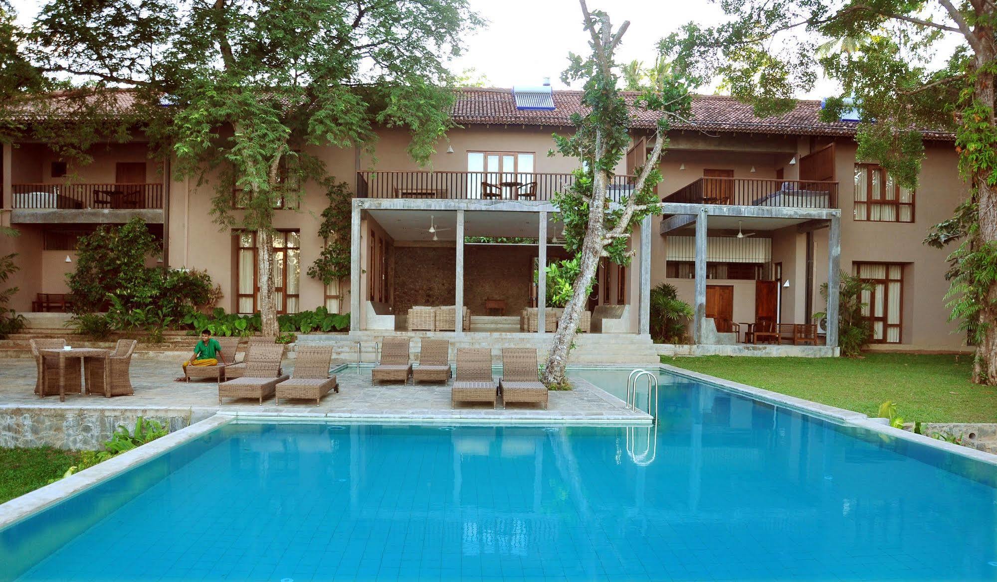 Roman Lake Ayurveda Boutique Resort - Level 1 Certified Ahungalla Esterno foto